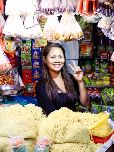 Pancit Noodle Lady by philwarren, on Flickr